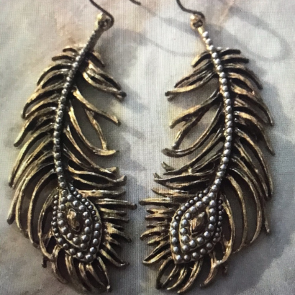 Metal gold tone feather earrings
